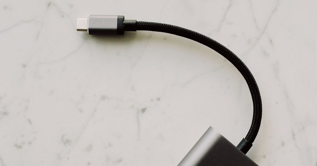 USB-C 케이블 커넥터 클로즈업